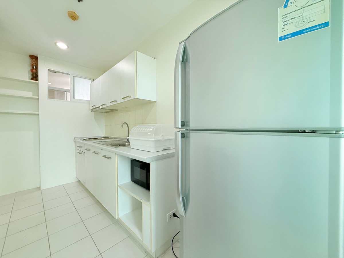 For RentCondoSathorn, Narathiwat : For rent: Life @ Sathorn, beautiful room, good price, 1 bedroom, size 40 sq m.