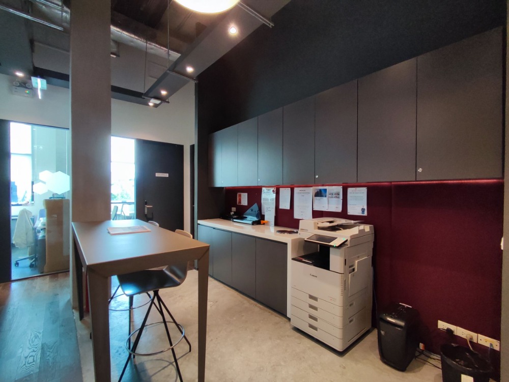 For RentOfficeOnnut, Udomsuk : Bangkok Office For Rent Sukhumvit Phra Kanong Serviced Office Summer Hills Phrakanong Office Building Fully-Furnished 4 Workstations closed to BTS Phrakanong, Sukhumvit, Klongtoey, Ekkamai, Thonglor, Onnut