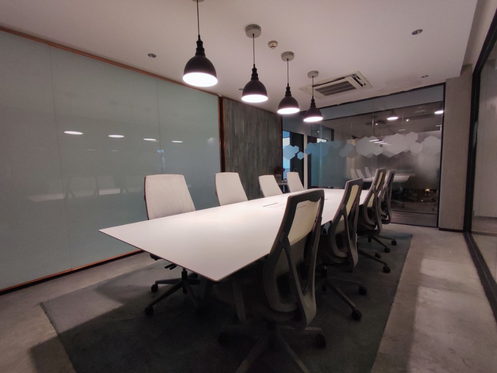 For RentOfficeOnnut, Udomsuk : Bangkok Office For Rent Sukhumvit Phra Kanong Serviced Office Summer Hills Phrakanong Office Building Fully-Furnished 4 Workstations closed to BTS Phrakanong, Sukhumvit, Klongtoey, Ekkamai, Thonglor, Onnut