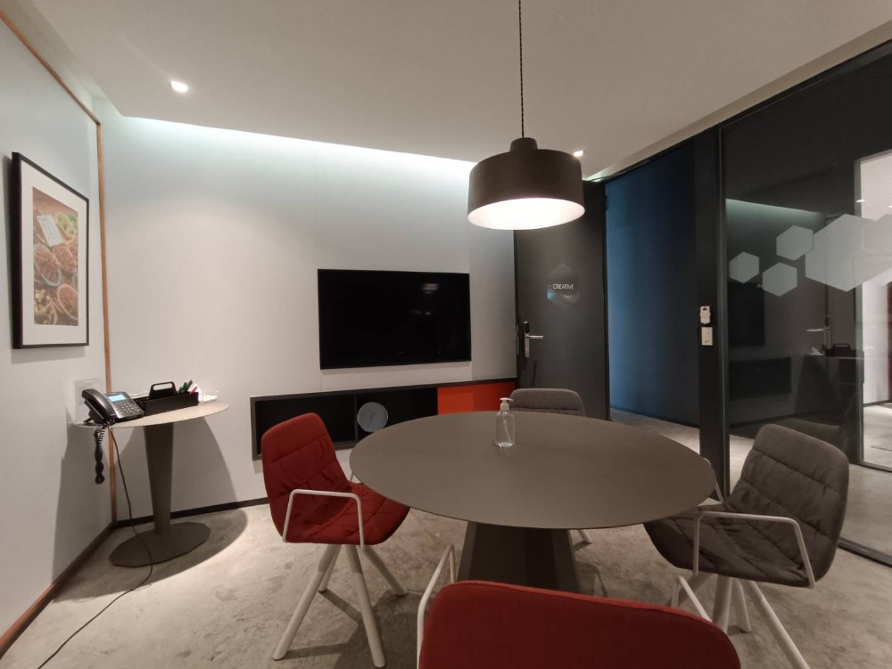 For RentOfficeOnnut, Udomsuk : Bangkok Office For Rent Sukhumvit Phra Kanong Serviced Office Summer Hills Phrakanong Office Building Fully-Furnished 4 Workstations closed to BTS Phrakanong, Sukhumvit, Klongtoey, Ekkamai, Thonglor, Onnut