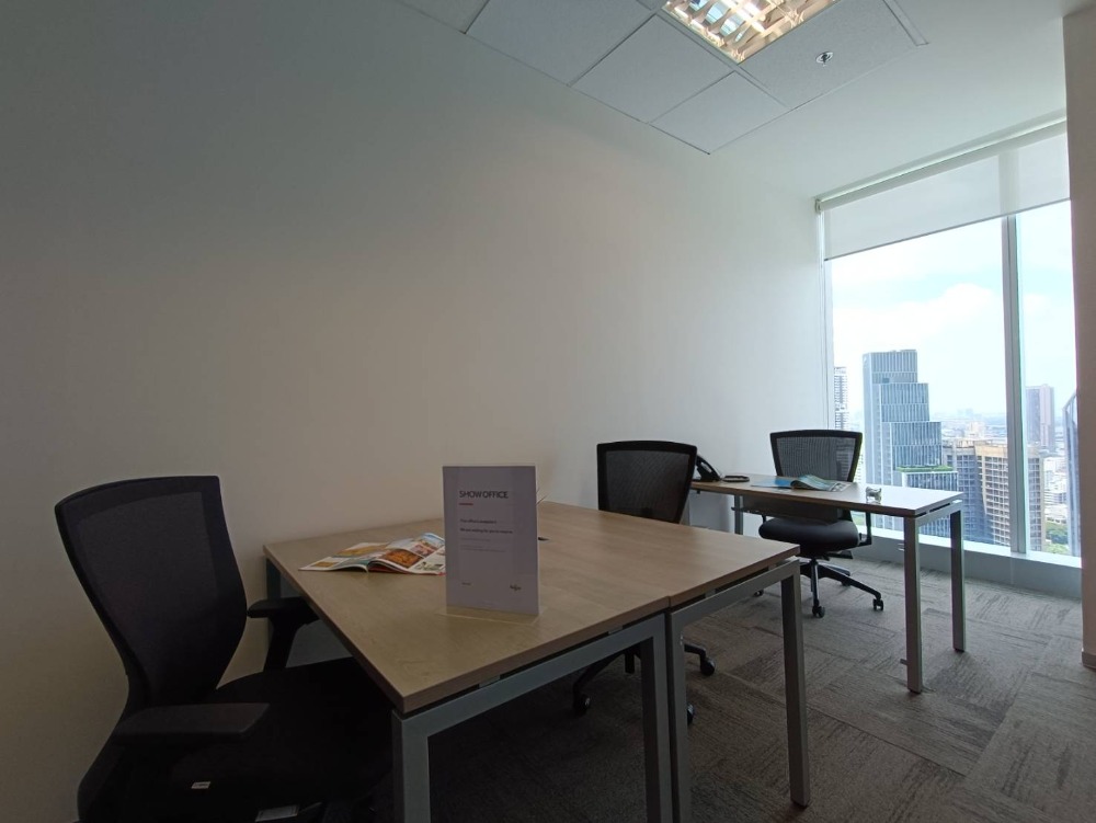 ให้เช่าสำนักงานสุขุมวิท อโศก ทองหล่อ : เซอร์วิสออฟฟิศ พื้นที่สำนักงานให้เช่า พร้อมพงษ์ Serviced Office ตกแต่งสวย พร้อมเข้าอยู่ อาคาร ภิรัช ทาวเวอร์ แอท เอ็มควอเทียร์ ( Bhiraj Tower At Emquartier Office Building ) 3-5 Workstations ราคาเช่า 50,790 บาท/เดือน