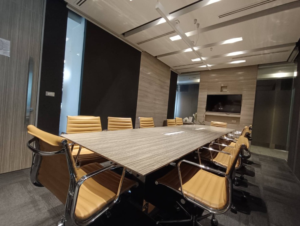 For RentOfficeSukhumvit, Asoke, Thonglor : Bangkok Office For Rent Phromphong Serviced Office Bhiraj Tower At Emquartier Office Building Fully-Furnished 4 Workstations closed to BTS Phrom Phong, Asoke, Sukhumvit Raod, Wattana, Phromphong