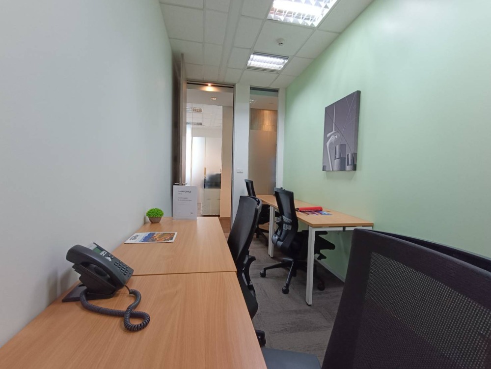For RentOfficeSukhumvit, Asoke, Thonglor : Bangkok Office For Rent Phromphong Serviced Office Bhiraj Tower At Emquartier Office Building Fully-Furnished 4 Workstations closed to BTS Phrom Phong, Asoke, Sukhumvit Raod, Wattana, Phromphong