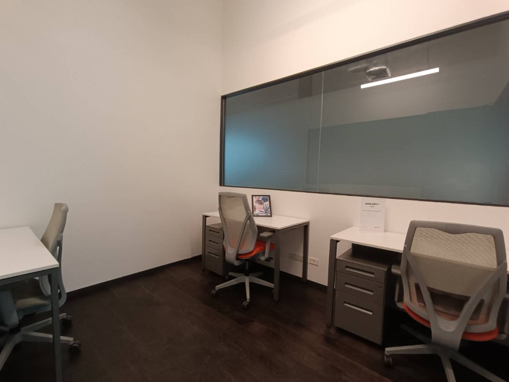 ให้เช่าสำนักงานอ่อนนุช อุดมสุข : เซอร์วิสออฟฟิศ พื้นที่สำนักงานให้เช่า พระโขนง Serviced Office ตกแต่งสวย พร้อมเข้าอยู่ อาคาร ซัมเมอร์ ฮิลล์ พระโขนง ( Summer Hills Phrakanong Office Building ) 3 Workstations ราคาเช่า 26,990 บาท ใกล้รถไฟฟ้า BTSพระโขนง