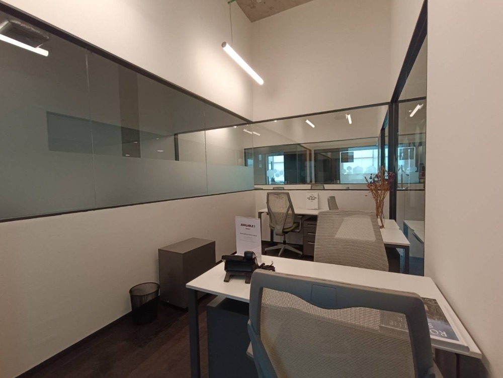For RentOfficeOnnut, Udomsuk : Bangkok Office For Rent Sukhumvit Phra Kanong Serviced Office Summer Hills Phrakanong Office Building Fully-Furnished 4 Workstations closed to BTS Phrakanong, Sukhumvit, Klongtoey, Ekkamai, Thonglor, Onnut