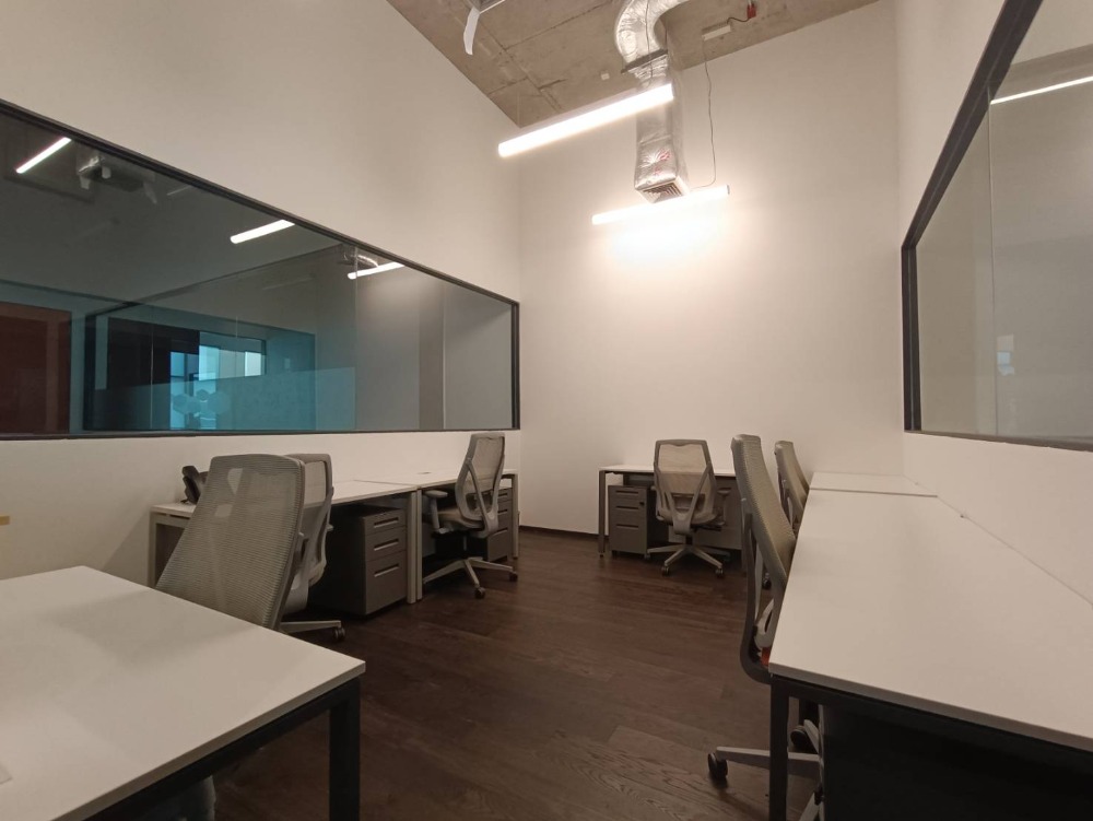 ให้เช่าสำนักงานอ่อนนุช อุดมสุข : เซอร์วิสออฟฟิศ พื้นที่สำนักงานให้เช่า พระโขนง Serviced Office ตกแต่งสวย พร้อมเข้าอยู่ อาคาร ซัมเมอร์ ฮิลล์ พระโขนง ( Summer Hills Phrakanong Office Building ) 7 Workstations ราคาเช่า 51,290 บาท ใกล้รถไฟฟ้า BTSพระโขนง