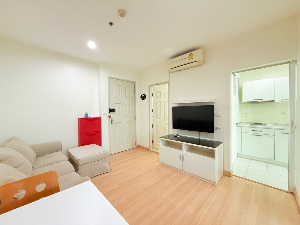 For RentCondoSathorn, Narathiwat : For rent: Life @ Sathorn, beautiful room, good price, 1 bedroom, size 40 sq m.
