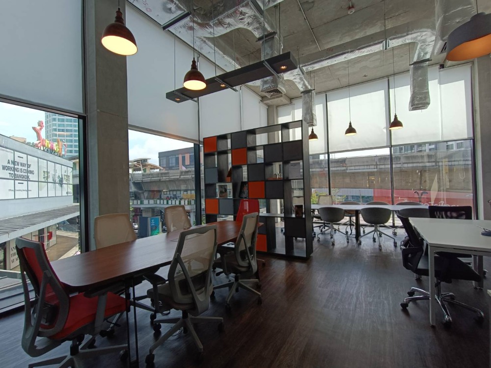 ให้เช่าสำนักงานอ่อนนุช อุดมสุข : เซอร์วิสออฟฟิศ พื้นที่สำนักงานให้เช่า พระโขนง Serviced Office ตกแต่งสวย พร้อมเข้าอยู่ อาคาร ซัมเมอร์ ฮิลล์ พระโขนง ( Summer Hills Phrakanong Office Building ) 20 Workstations ราคาเช่า 203,490 บาท ใกล้รถไฟฟ้า BTSพระโขนง