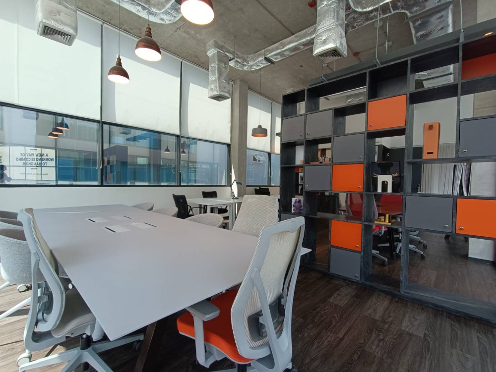 ให้เช่าสำนักงานอ่อนนุช อุดมสุข : เซอร์วิสออฟฟิศ พื้นที่สำนักงานให้เช่า พระโขนง Serviced Office ตกแต่งสวย พร้อมเข้าอยู่ อาคาร ซัมเมอร์ ฮิลล์ พระโขนง ( Summer Hills Phrakanong Office Building ) 20 Workstations ราคาเช่า 203,490 บาท ใกล้รถไฟฟ้า BTSพระโขนง