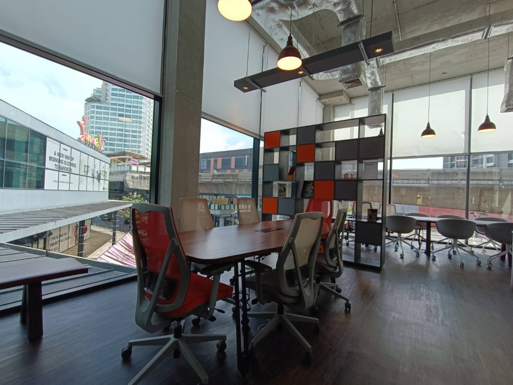 ให้เช่าสำนักงานอ่อนนุช อุดมสุข : เซอร์วิสออฟฟิศ พื้นที่สำนักงานให้เช่า พระโขนง Serviced Office ตกแต่งสวย พร้อมเข้าอยู่ อาคาร ซัมเมอร์ ฮิลล์ พระโขนง ( Summer Hills Phrakanong Office Building ) 20 Workstations ราคาเช่า 203,490 บาท ใกล้รถไฟฟ้า BTSพระโขนง