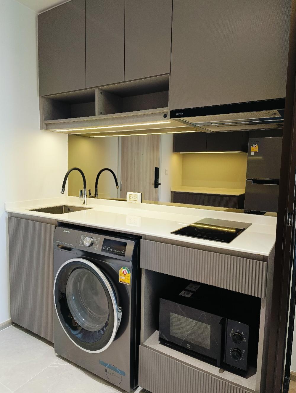 For RentCondoSukhumvit, Asoke, Thonglor : New room! Never rented out, Chapter Thonglor 25, beautiful room, fully furnished, pool view, contact 062-2625946.