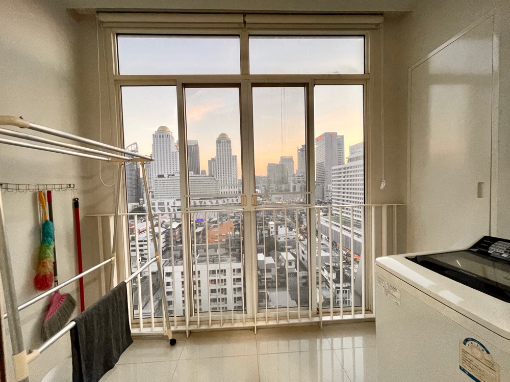 For SaleCondoRatchathewi,Phayathai : Urgent sale, 2 bedrooms, very (special) price! IDEO Verve Ratchaprarop IDEO Verve Ratchaprarop