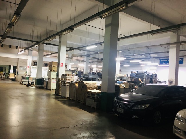 For SaleFactoryRamkhamhaeng, Hua Mak : Factory for sale with factory certificate 4 Ramkhamhaeng 42, area 2-0-8 rai, near BTS 500, road 8 meters.