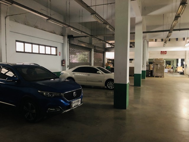 For SaleFactoryRamkhamhaeng, Hua Mak : Factory for sale with factory certificate 4 Ramkhamhaeng 42, area 2-0-8 rai, near BTS 500, road 8 meters.
