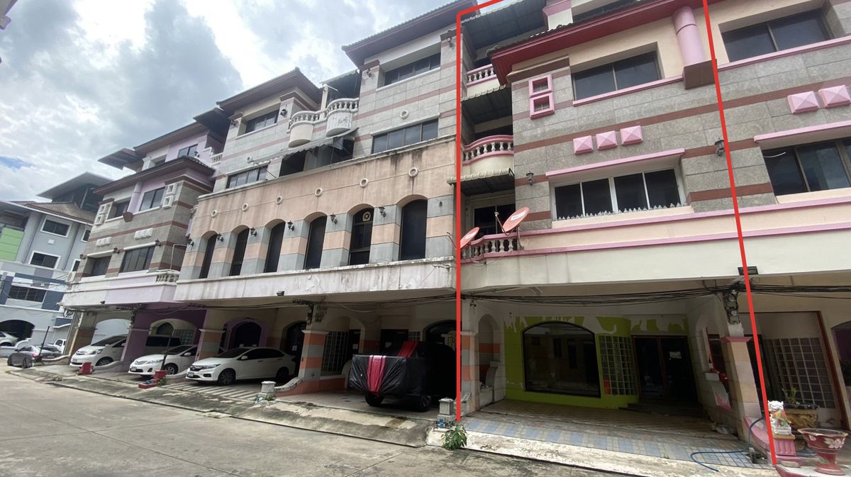 For LeaseholdHome OfficePinklao, Charansanitwong : Longterm rental, 10 years contact, 4-storey building, non-renovated, Shewin Place, Sirindhorn Road Soi 7., closed to MRT Bang Bamru, Bang Phlat, MRT Sirindhorn