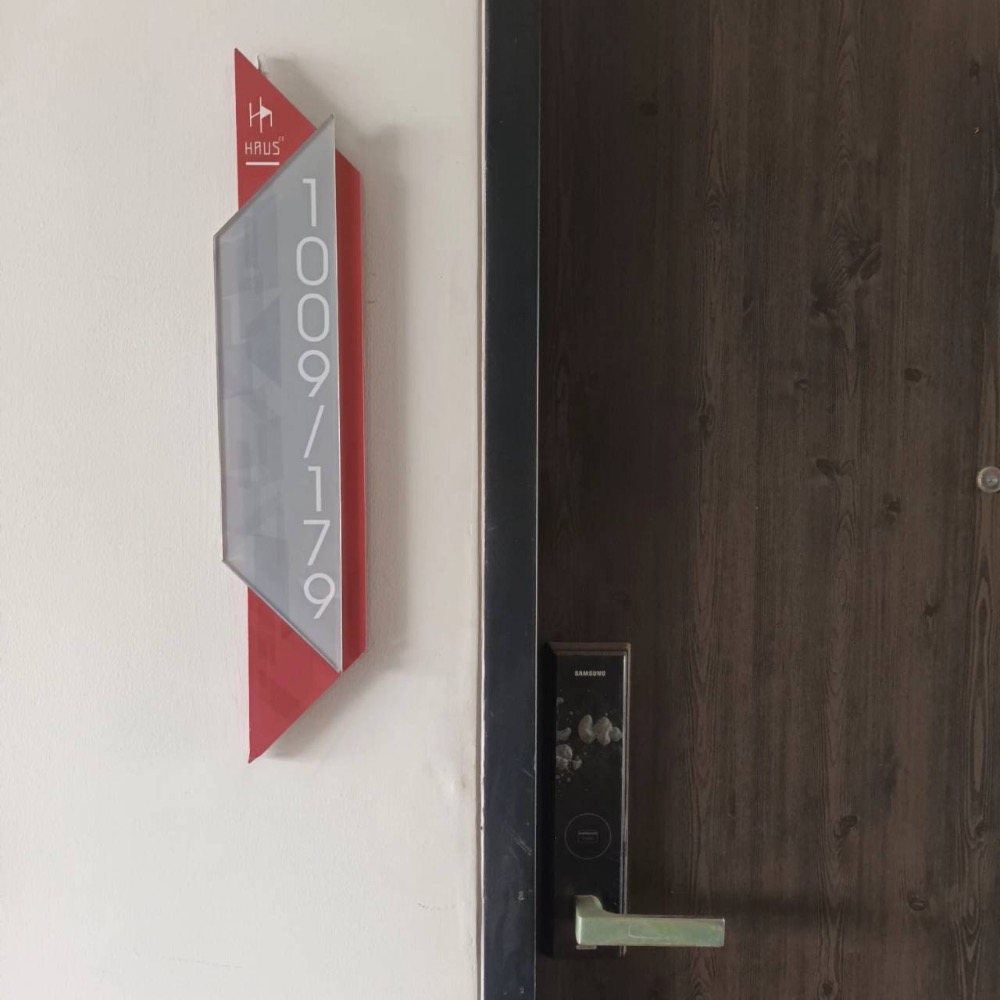 For SaleCondoLadprao, Central Ladprao : For sale, House 23 Ratchada Lat Phrao, 21st floor, near MRT Lat Phrao Station. Next to Ratchada-Lat Phrao intersection.