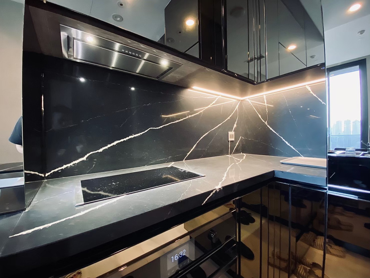 For RentCondoSukhumvit, Asoke, Thonglor : ✨ GT15795 | Condo The Esse Sukhumvit 36, convenient travel, near BTS, there is a shuttle, beautiful room, fully furnished, ready to move in!