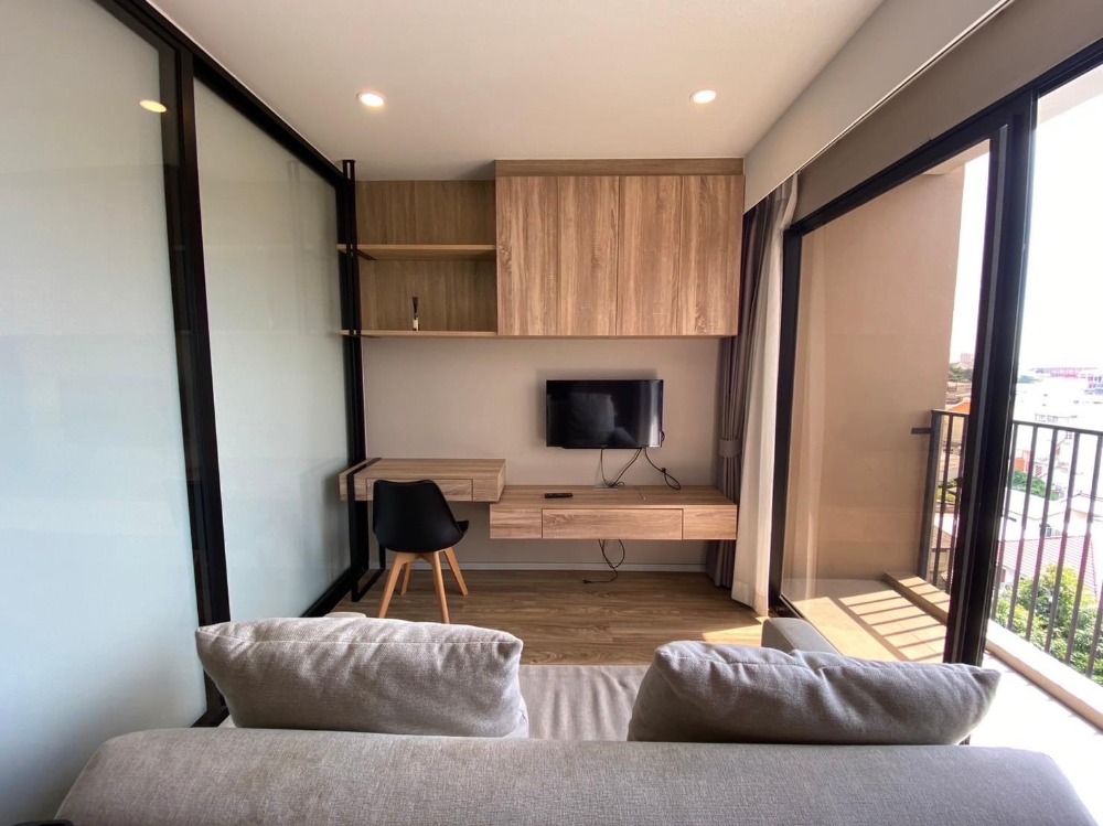 For RentCondoSathorn, Narathiwat : For rent🔥 Blossum Sathorn🔥 Beautifully decorated room, very good price, there is a shuttle van, electric train delivery service. in rush hour