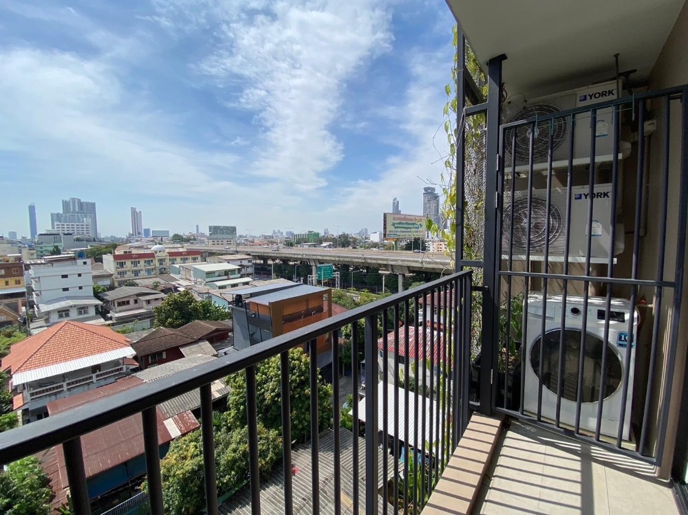 For RentCondoSathorn, Narathiwat : For rent🔥 Blossum Sathorn🔥 Beautifully decorated room, very good price, there is a shuttle van, electric train delivery service. in rush hour