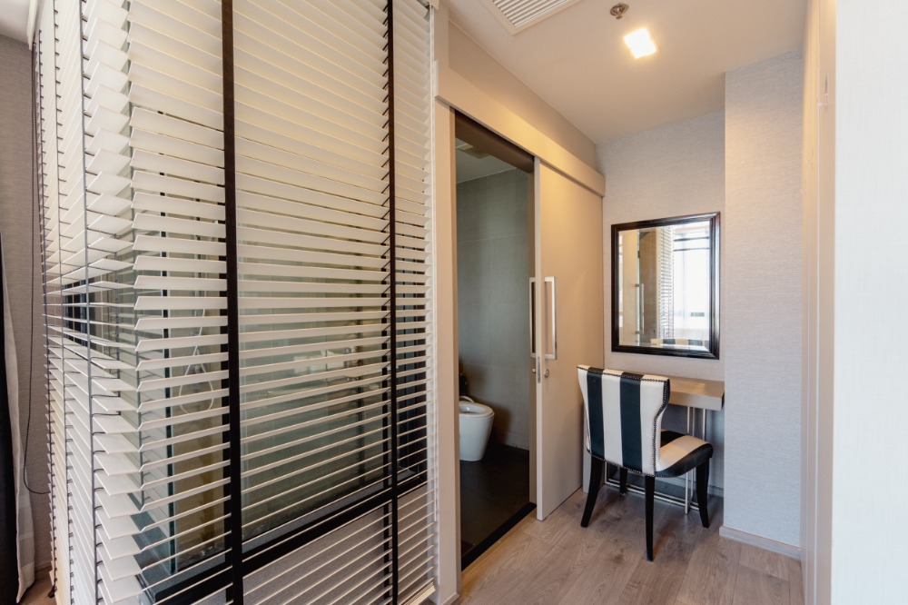 ให้เช่าคอนโดลาดพร้าว เซ็นทรัลลาดพร้าว : [ ปล่อยเช่า ] 📍วิสซ์ดอม อเวนิว รัชดา-ลาดพร้าว ห้องมุม เฟอร์นิเจอร์ครบ พร้อมเข้าอยู่