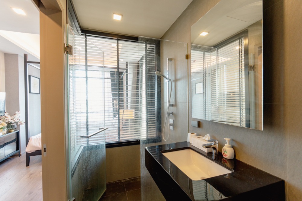 ให้เช่าคอนโดลาดพร้าว เซ็นทรัลลาดพร้าว : [ ปล่อยเช่า ] 📍วิสซ์ดอม อเวนิว รัชดา-ลาดพร้าว ห้องมุม เฟอร์นิเจอร์ครบ พร้อมเข้าอยู่