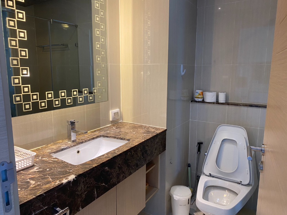 ขายคอนโดพัทยา บางแสน ชลบุรี สัตหีบ : For sale Condo The Palm wongamat beach corner room(S03-1611)