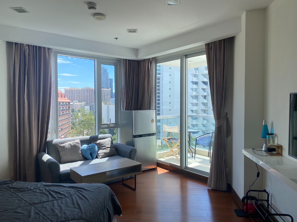 ขายคอนโดพัทยา บางแสน ชลบุรี สัตหีบ : For sale Condo The Palm wongamat beach corner room(S03-1611)