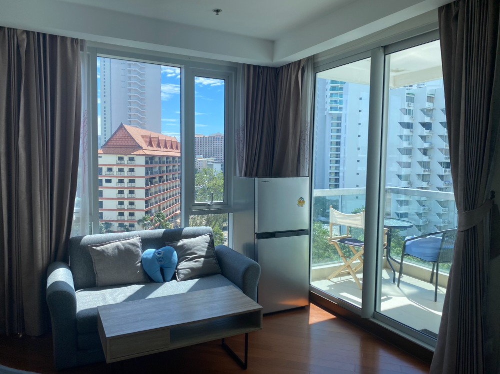 ขายคอนโดพัทยา บางแสน ชลบุรี สัตหีบ : For sale Condo The Palm wongamat beach corner room(S03-1611)