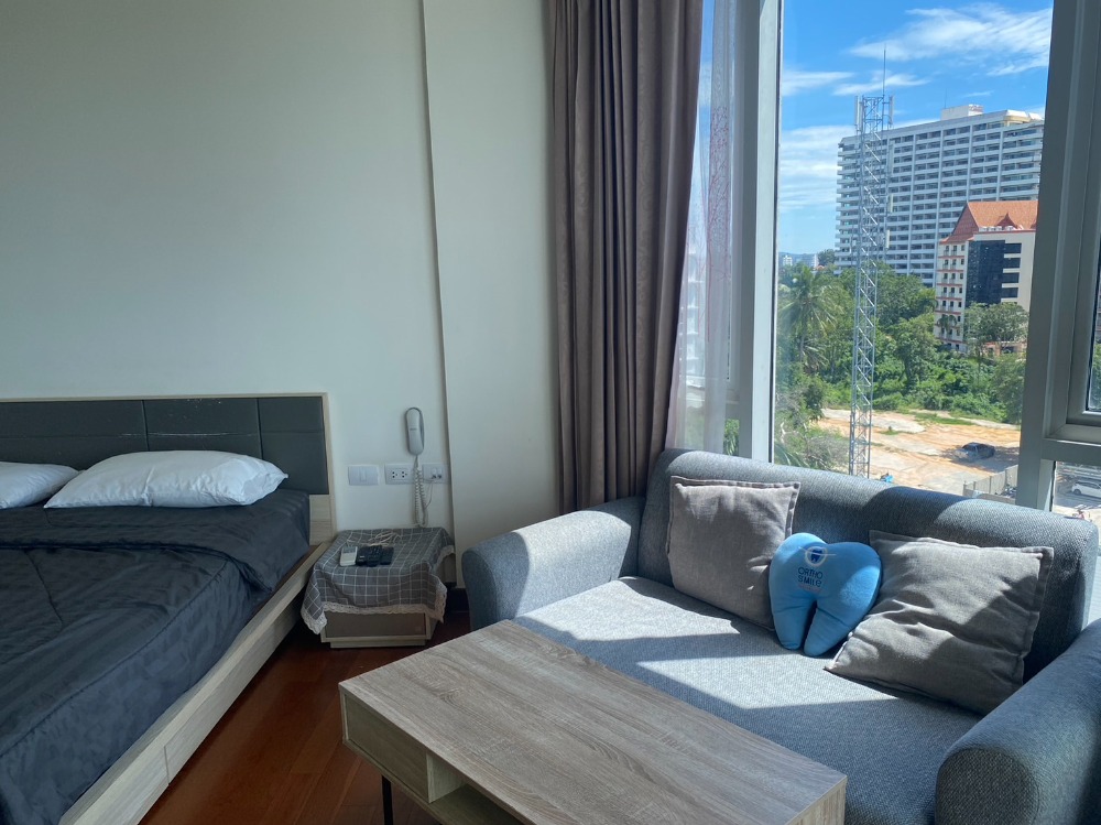 ขายคอนโดพัทยา บางแสน ชลบุรี สัตหีบ : For sale Condo The Palm wongamat beach corner room(S03-1611)