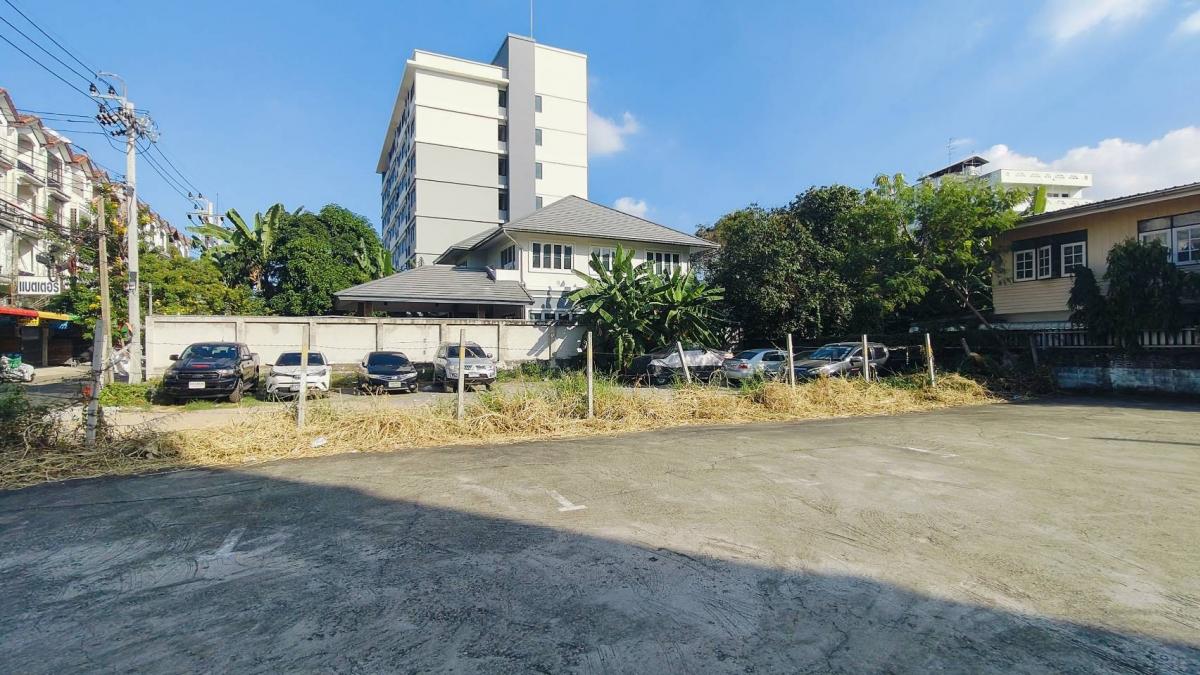 ให้เช่าที่ดินวิภาวดี ดอนเมือง หลักสี่ : ให้เช่าที่ดิน เหมาะทำเป็นร้านสะดวกซื้อ สะดวกซัก ทำเลค้าขาย ที่ดินอยู่หน้าทางเข้าหมู่บ้าน คอนโด อพาต์เมนต์ ใจกลางชุมชนอาศัย ตั้งอยู่ ซอยเทพรักษ์15  206 ตร.วา ขนาดที่ดินกำลังดี 089-891-6485