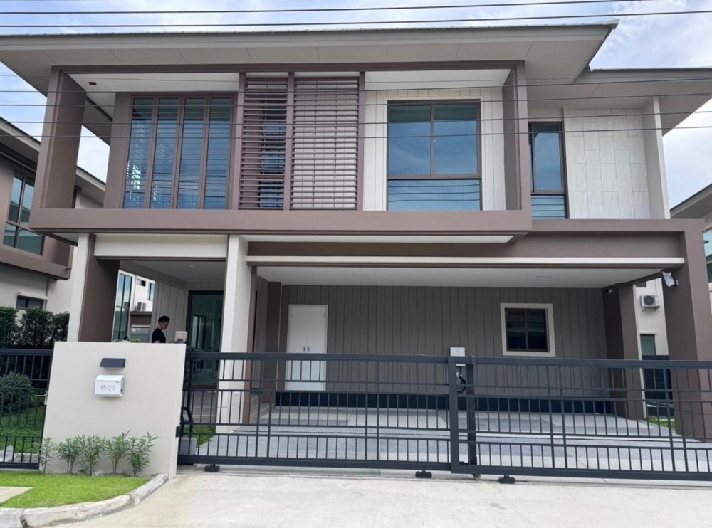 ให้เช่าบ้านพัฒนาการ ศรีนครินทร์ : Burasiri Krungthepkreetha : บุราสิริ กรุงเทพกรีฑา : บ้านเดี่ยว 2 ชั้น ใกล้ Brighton College 900 m.