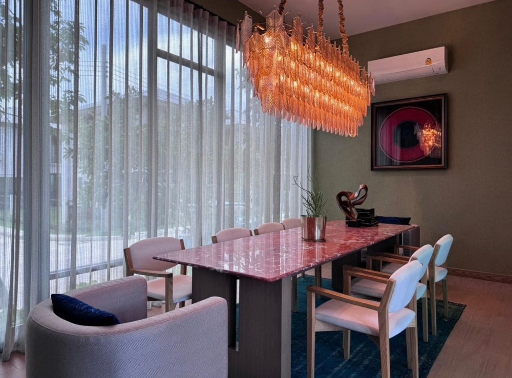 For RentHousePattanakan, Srinakarin : Burasiri Krungthepkreetha : A two-story detached house fully furnished.