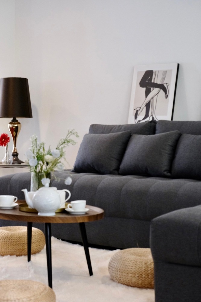 For RentTownhomeSathorn, Narathiwat : 5-STO Townhouse in Compound shared Pool around BTS Chong Nonsi with 5 bedrooms 6 bathrooms, maid room split level about 450 sq m. 2 parking