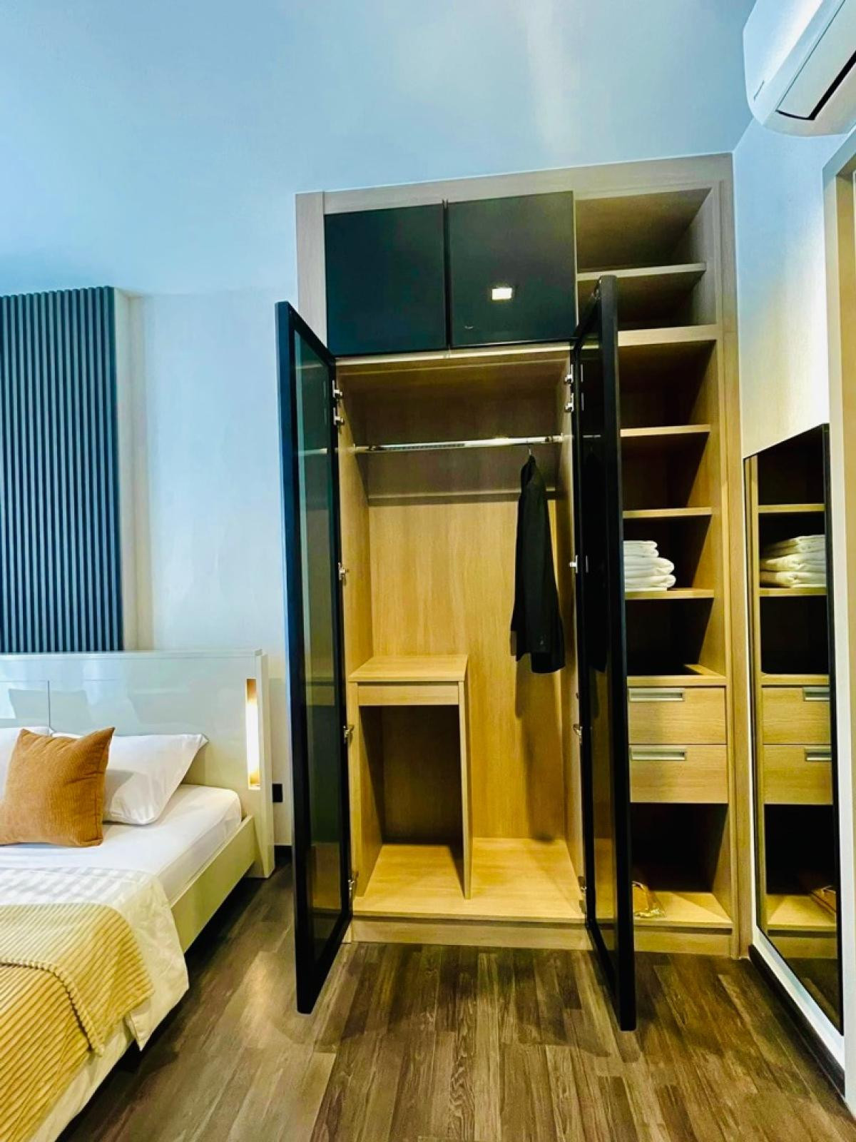 ขายคอนโดพระราม 9 เพชรบุรีตัดใหม่ RCA : ขายคอนโด เดอะ ไลน์ อโศก-รัชดา MRT-พระราม 9 ดินแดง เขต ดินแดง กรุงเทพ CX-100432