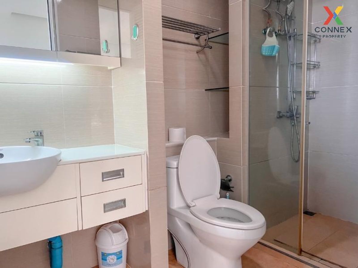 For SaleCondoRama9, Petchburi, RCA : For Sale Condo , TC Green Rama 9 , nice view , high floor , corner unit , MRT-Phra Ram 9 , Huai Khwang , Huai Khwang , Bangkok ,   CX-75633