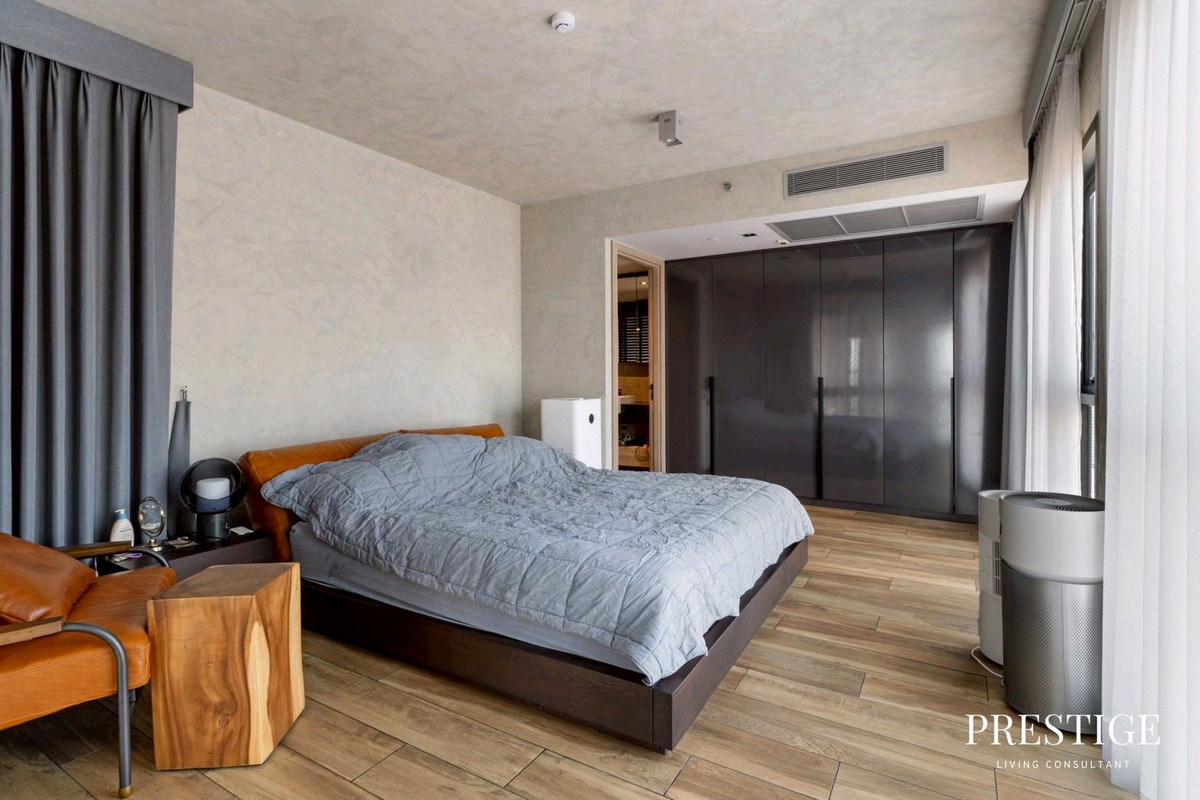 ให้เช่าคอนโดสุขุมวิท อโศก ทองหล่อ : 📌For RENT เช่า | The Lofts Asoke - 3BR Duplex (145 sqm) 195,000 THB