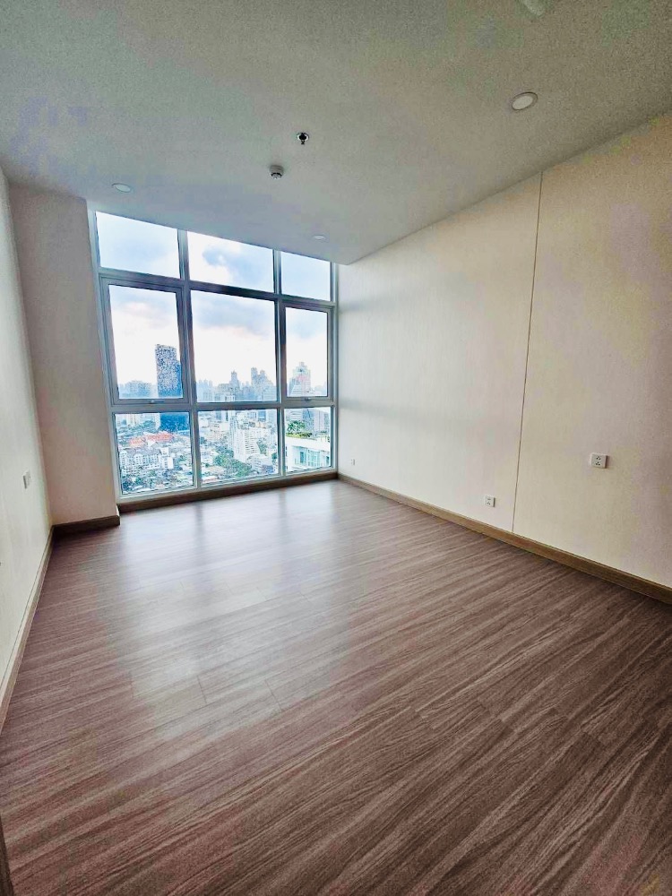 ขายคอนโดสยาม จุฬา สามย่าน : 🔥🔥FOR SALE : 𝙎𝙪𝙥𝙖𝙡𝙖𝙞 𝙋𝙧𝙚𝙢𝙞𝙚𝙧 𝙎𝙞 𝙋𝙝𝙧𝙖𝙮𝙖-𝙎𝙖𝙢𝙮𝙖𝙣, Size 41.5 sqm., Price 𝟔.𝟔𝟓 𝐌𝐁 ติดต่อคุณณัฐ 𝟎𝟗𝟓𝟗𝟒𝟏𝟓𝟗𝟗𝟗