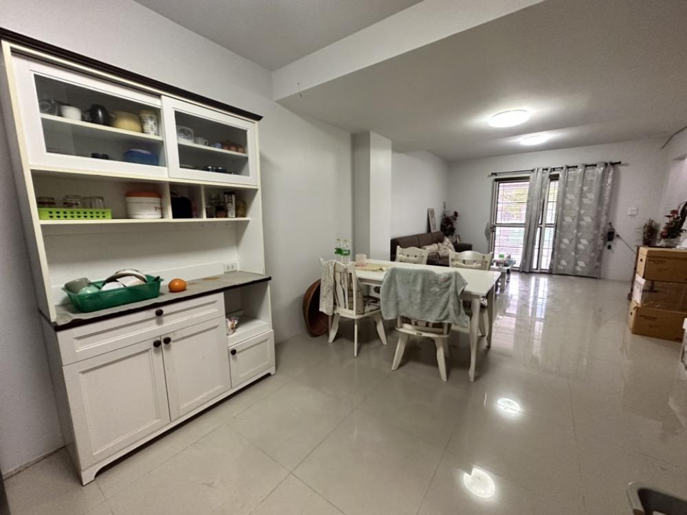 ขายทาวน์โฮมพัทยา บางแสน ชลบุรี สัตหีบ : ขายทาวน์เฮ้าส์ สวย 2 ชั้น โครงการ Life Town Home บางเเสน ห้วยกะปิ จ.ชลบุรี พร้อมเข้าอยู่ ขายต่ำกว่าราคาตลาด