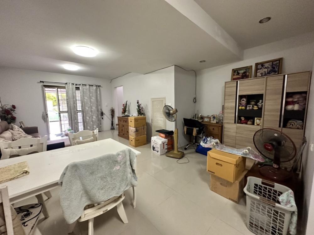 ขายทาวน์โฮมพัทยา บางแสน ชลบุรี สัตหีบ : ขายทาวน์เฮ้าส์ สวย 2 ชั้น โครงการ Life Town Home บางเเสน ห้วยกะปิ จ.ชลบุรี พร้อมเข้าอยู่ ขายต่ำกว่าราคาตลาด