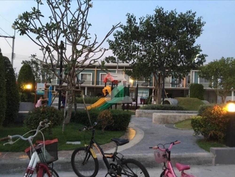 ขายทาวน์โฮมพัทยา บางแสน ชลบุรี สัตหีบ : ขายทาวน์เฮ้าส์ สวย 2 ชั้น โครงการ Life Town Home บางเเสน ห้วยกะปิ จ.ชลบุรี พร้อมเข้าอยู่ ขายต่ำกว่าราคาตลาด