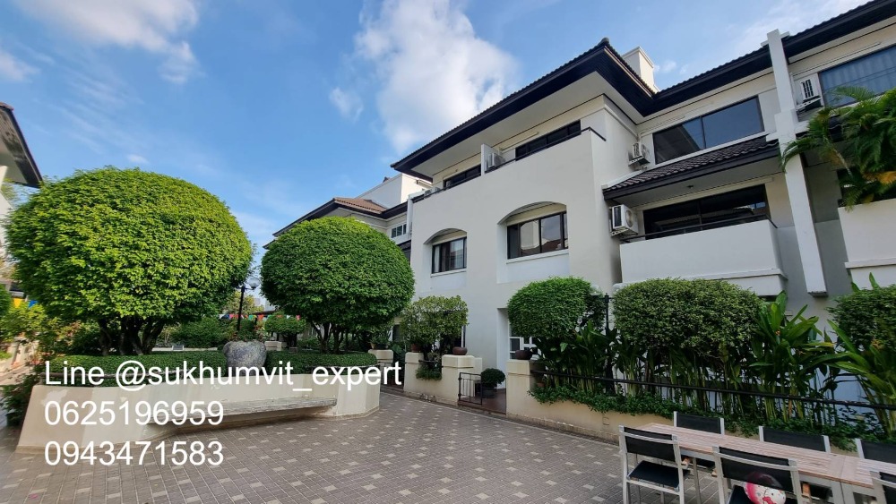 For SaleTownhomeSukhumvit, Asoke, Thonglor : 4-story townhome with rooftop, Soi Ekamai, land size 24 sq wah, usable area 270 sq m, has a swimming pool, beautiful view, calm, shady, good direction, not hot.