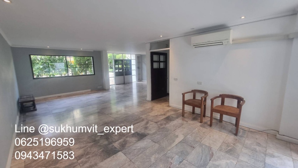 For SaleTownhomeSukhumvit, Asoke, Thonglor : 4-story townhome with rooftop, Soi Ekamai, land size 24 sq wah, usable area 270 sq m, has a swimming pool, beautiful view, calm, shady, good direction, not hot.