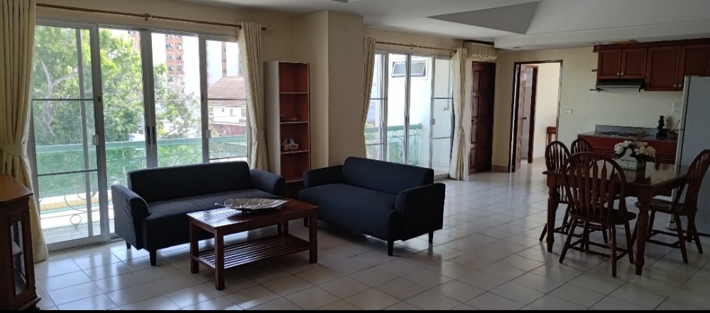 For RentCondoSukhumvit, Asoke, Thonglor : Strong built no damaged earthquake 2bed small pet friendly apartment in sukhumvit 71