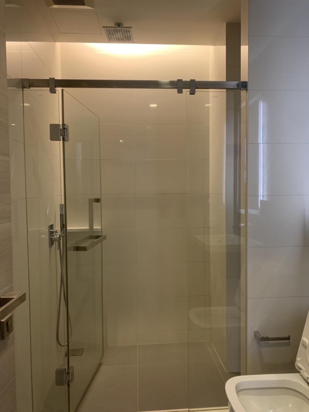 For RentCondoSathorn, Narathiwat : 🌈 (𝐅𝐨𝐫 𝐅𝐨𝐫 𝐑𝐞𝐧𝐭) The Room Sathorn Condo, Louis 🔸 Size 35 SQM.🔸1 Bedroom 1 Bathrooms 💰 Rent 18,000/month (1 year rental contract)