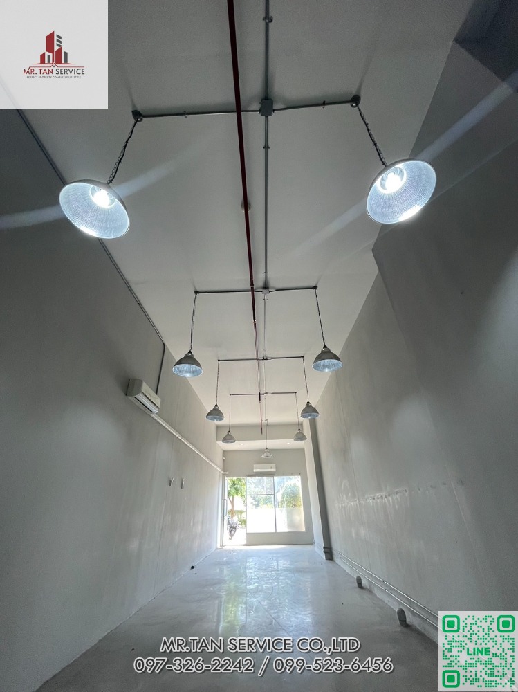 For RentCondoPattanakan, Srinakarin : Condo for sale and rent, Supalai Park Srinakarin Plaza, 1st floor, office space.