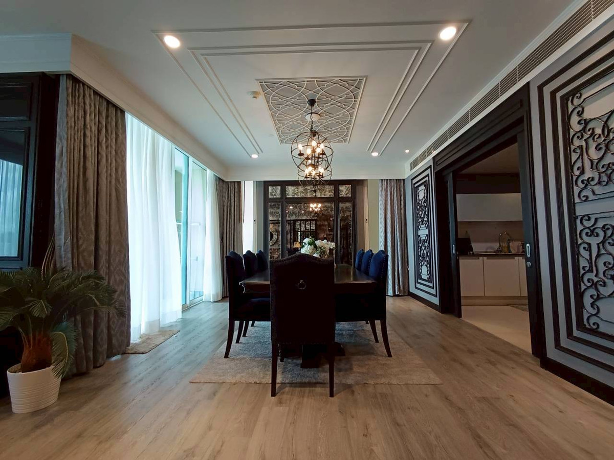 ให้เช่าคอนโดวิทยุ ชิดลม หลังสวน : The Park Chidlom ใช้ชีวิตอย่างประณีตมีสไตล์ ห้องหรู 3 นอน 3 น้ำ พร้อมห้องนั่งเล่นห้องทานอาหารขนาดใหญ่ ลิฟท์ส่วนตัว และห้องแม่บ้าน