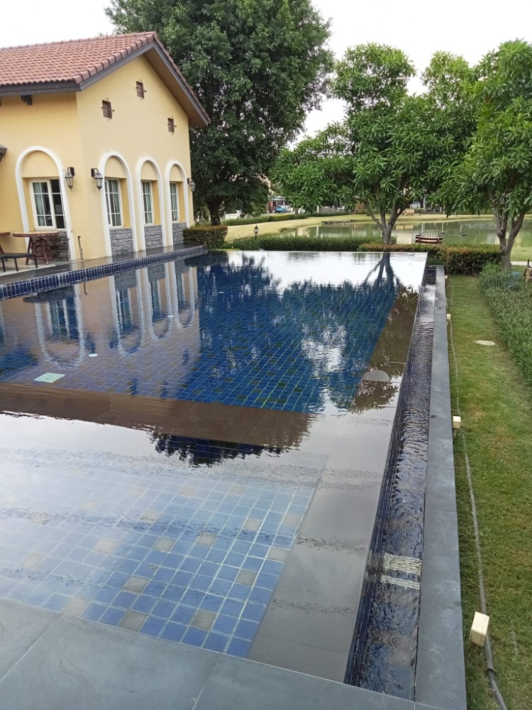 For SaleTownhomePattanakan, Srinakarin : P-2430 Urgent sale and rental! Golden Town 2 On Nut-Pattanakarn, beautiful house, large common area.