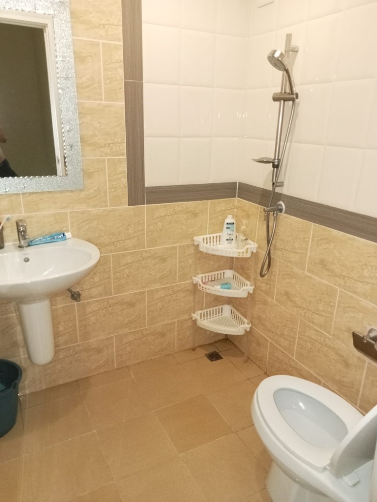 For SaleTownhomePattanakan, Srinakarin : P-2430 Urgent sale and rental! Golden Town 2 On Nut-Pattanakarn, beautiful house, large common area.