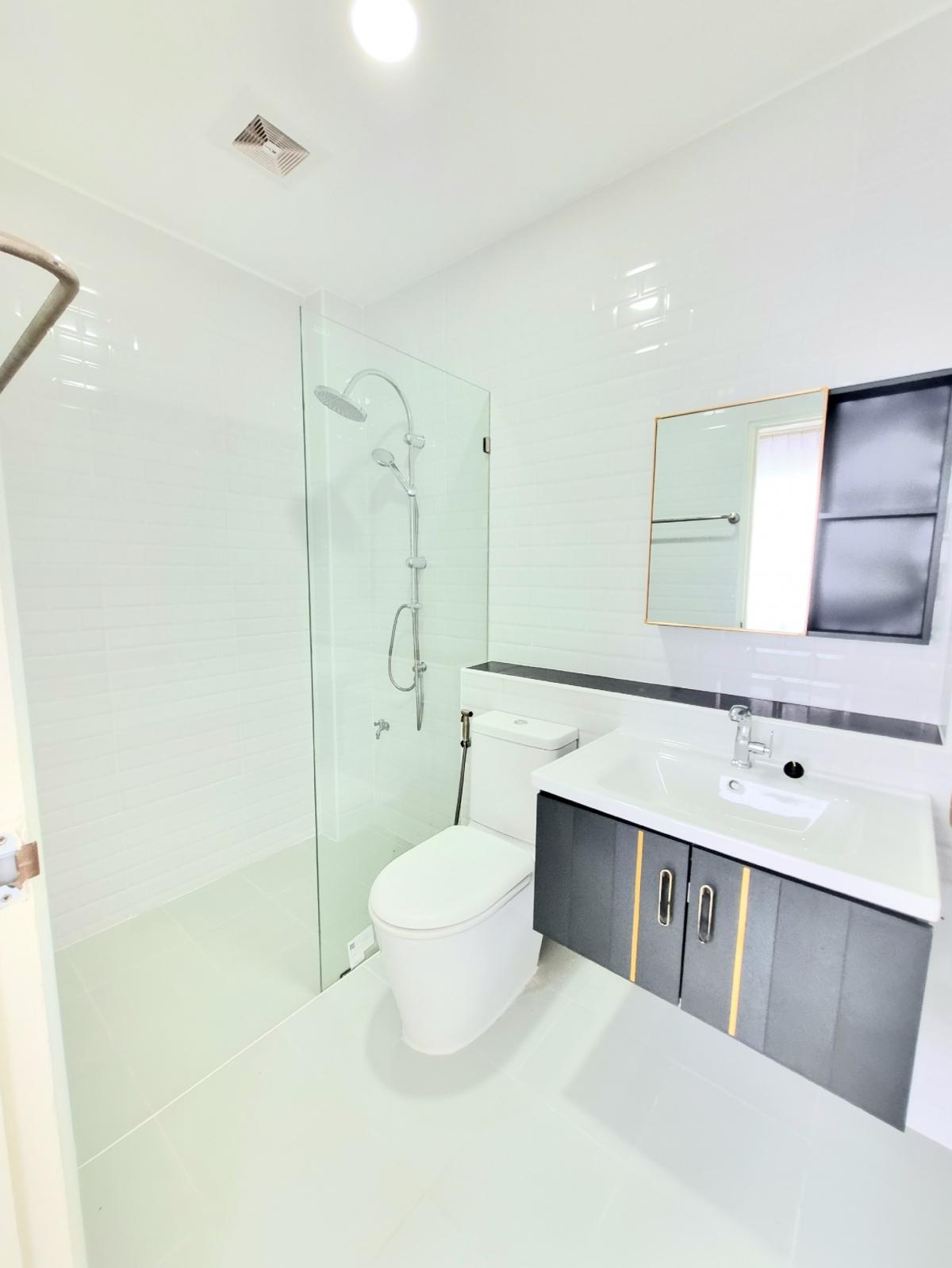 For SaleHome OfficeChokchai 4, Ladprao 71, Ladprao 48, : #Townhouse for sale #Home office for sale #Beautiful newly renovated house 4-storey home office, Lat Phrao area