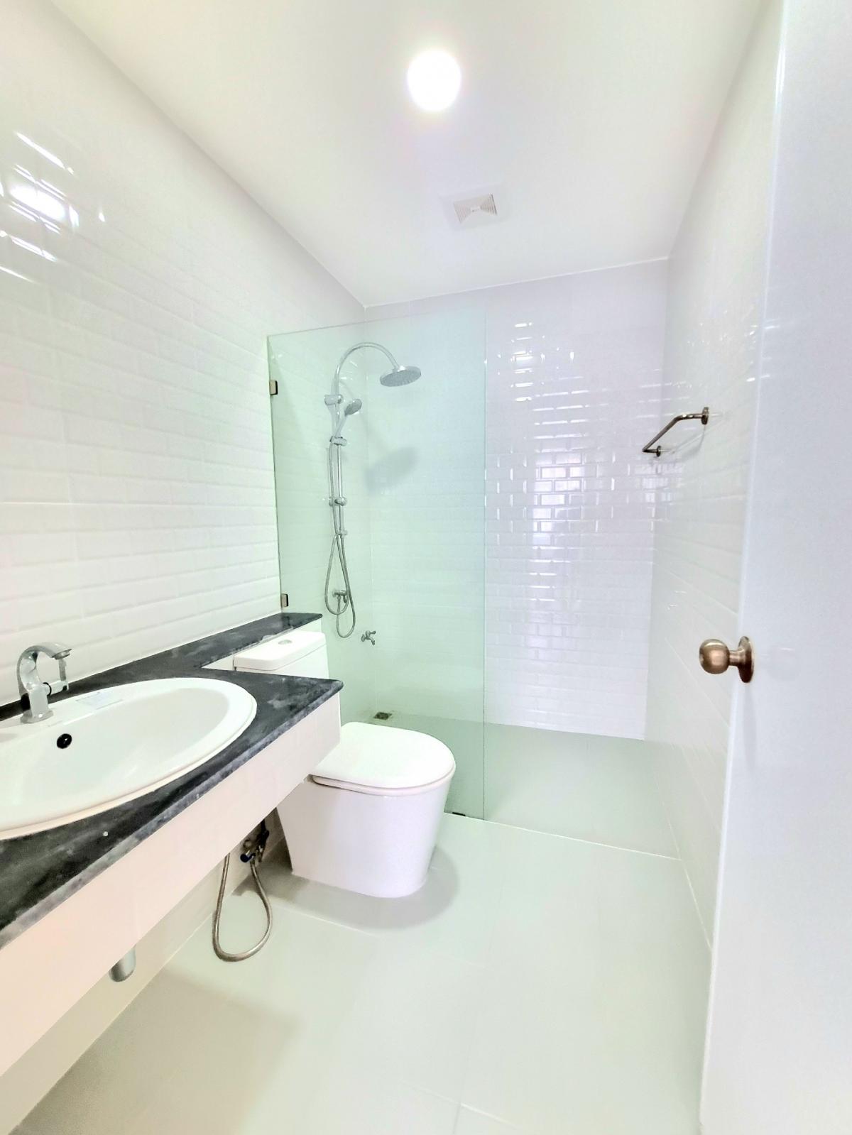 For SaleHome OfficeChokchai 4, Ladprao 71, Ladprao 48, : #Townhouse for sale #Home office for sale #Beautiful newly renovated house 4-storey home office, Lat Phrao area